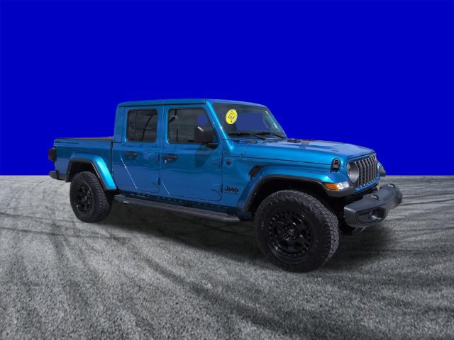 Used 2025 Jeep Gladiator Sport AWD/4WD image 2