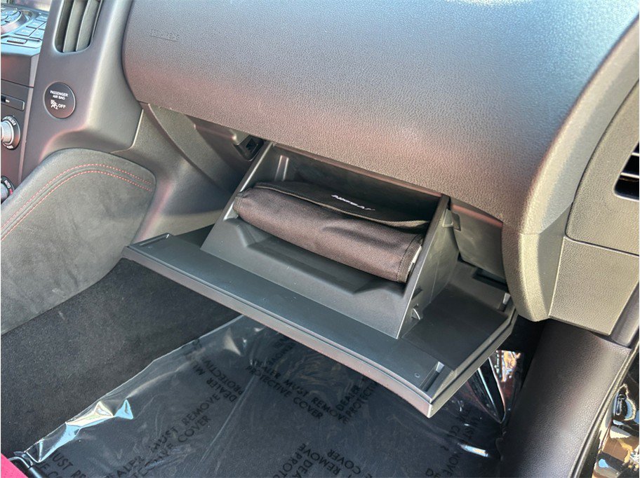 Used 2019 Nissan 370Z NISMO RWD image 34