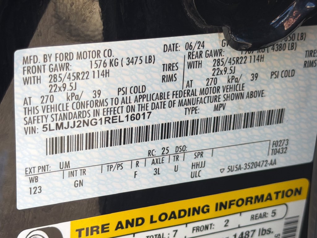 Used 2024 Lincoln Navigator Premiere AWD/4WD image 26