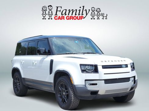 Used 2023 Land Rover Defender 110 SE AWD/4WD image 2