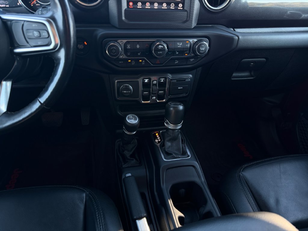 Used 2021 Jeep Wrangler Unlimited Sahara AWD/4WD image 27