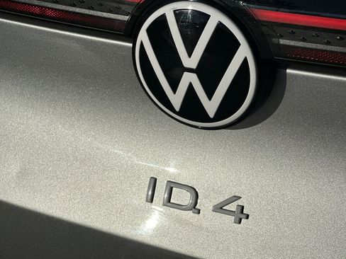 Certified 2023 Volkswagen ID.4 2WD image 29