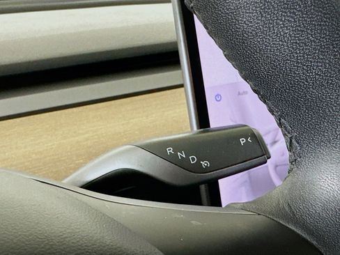 Used 2021 Tesla Model 3 Performance image 23