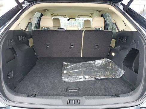 Used 2023 Ford Edge SEL w/ Convenience Package image 28