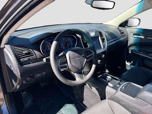 Used 2023 Chrysler 300 Touring w/ Sport Appearance Package RWD image 9