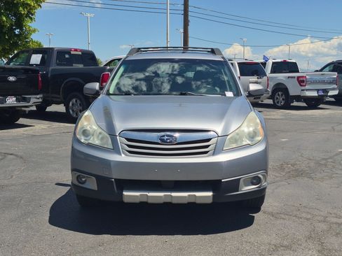 Used 2011 Subaru Outback 3.6R Limited w/ PWR Moonroof Pkg AWD/4WD image 11