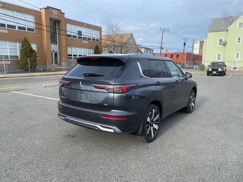 New 2026 Mitsubishi Outlander SEL image 5