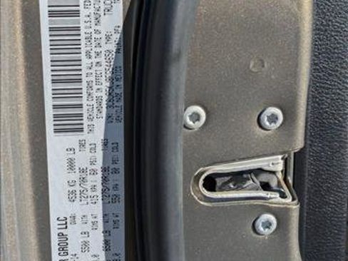 Used 2015 RAM 2500 Laramie w/ Convenience Group image 26