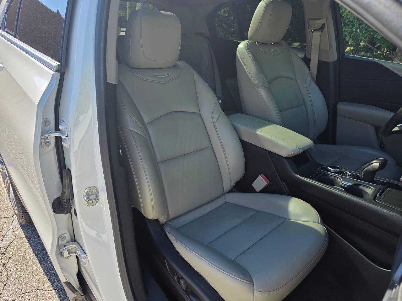 Used 2019 Cadillac XT4 Premium Luxury w/ Driver Awareness Package FWD image 38