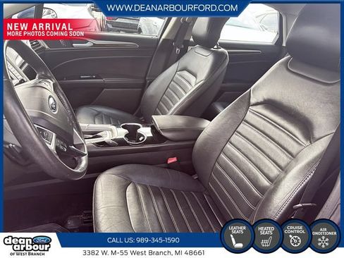 Used 2014 Ford Fusion SE w/ Equipment Group 202A FWD image 6