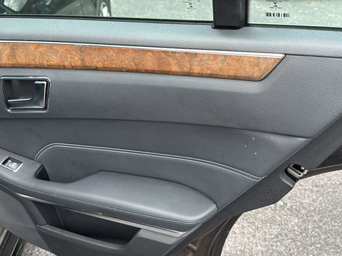 Used 2014 Mercedes-Benz E 350 Sedan image 15