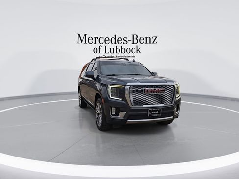 Used 2021 GMC Yukon XL Denali w/ Denali Premium Package AWD/4WD image 2