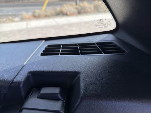 Used 2024 Volvo XC60 T8 Polestar w/ Protection Package Premier image 33