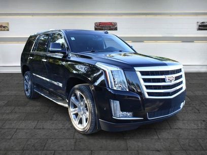 Used 2017 Cadillac Escalade Luxury