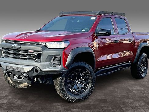 Used 2023 Chevrolet Colorado Trail Boss image 2