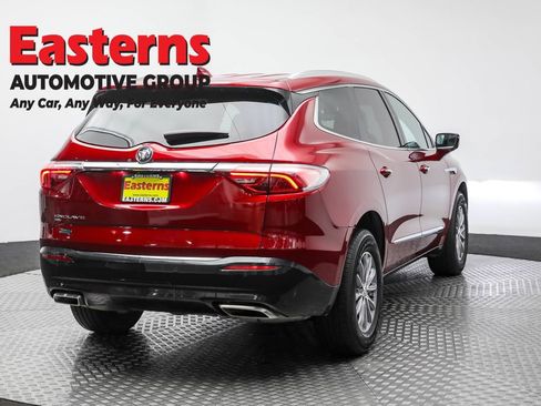 Used 2024 Buick Enclave Premium image 5