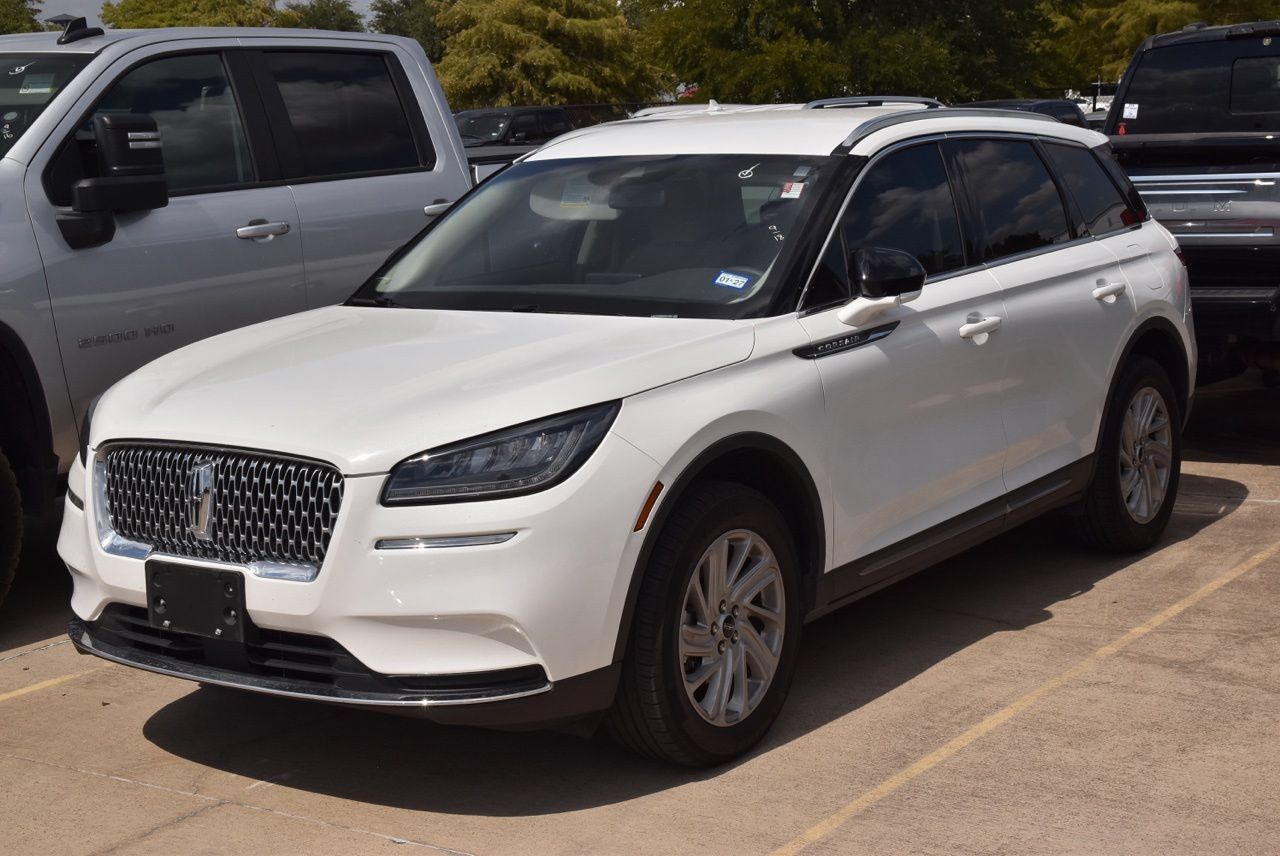 Used 2022 Lincoln Corsair FWD image 2