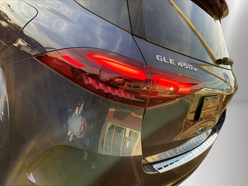 Used 2024 Mercedes-Benz GLE 450e 4MATIC image 22