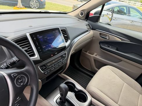 Used 2018 Honda Pilot EX image 13