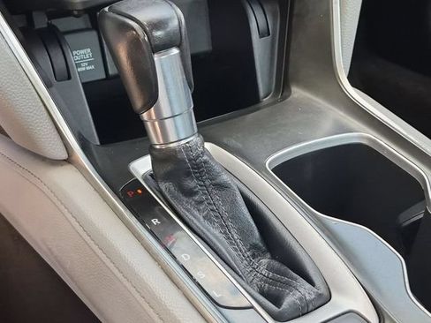 Used 2018 Honda Accord EX-L image 16