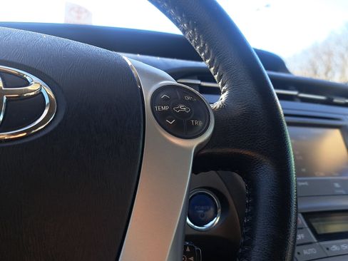 Used 2012 Toyota Prius Four image 25