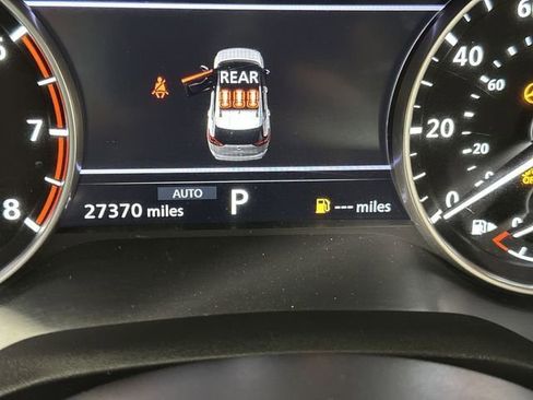 Used 2024 Nissan Rogue S AWD/4WD image 12