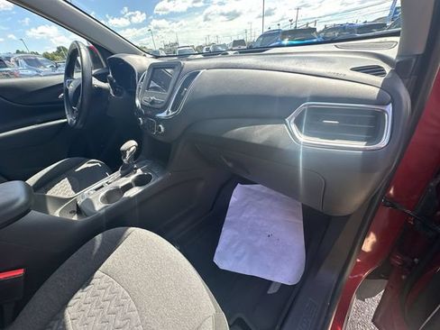 Used 2024 Chevrolet Equinox LT w/ LPO, Floor Liner Package FWD image 32