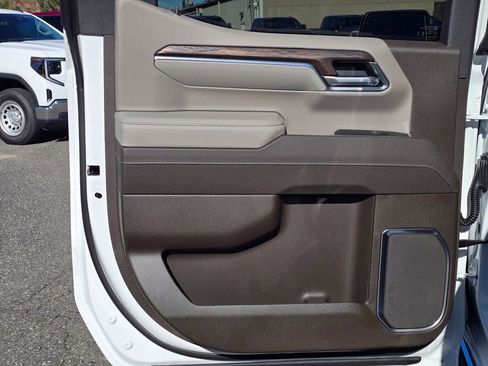 New 2026 GMC Sierra 1500 SLT w/ SLT Premium Plus Package image 38