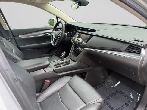 Used 2019 Cadillac XT5 Premium Luxury FWD image 32