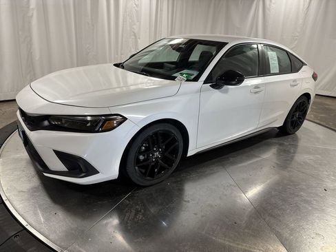 Used 2022 Honda Civic Sport image 1