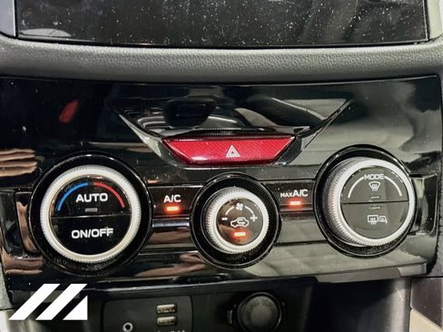 Used 2020 Subaru Forester Premium AWD/4WD image 17