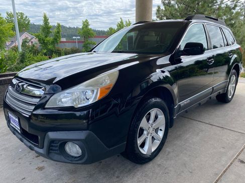 Used 2014 Subaru Outback 2.5i Premium w/ Popular Package #3 AWD/4WD image 2