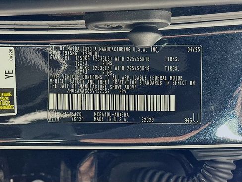 Certified 2025 Toyota Corolla Cross XLE FWD image 32