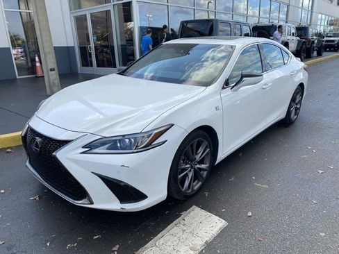 Used 2021 Lexus ES 350 F Sport image 4
