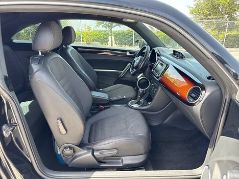 Used 2013 Volkswagen Beetle Turbo FWD image 23