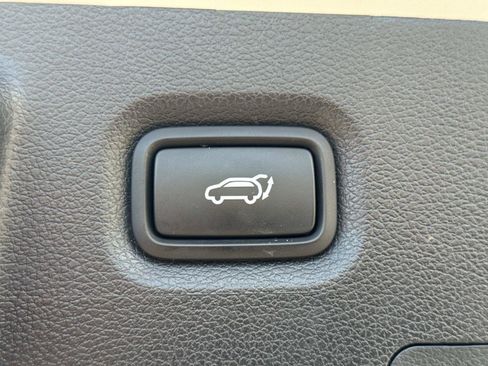 Used 2023 Hyundai Santa Fe SEL FWD image 13