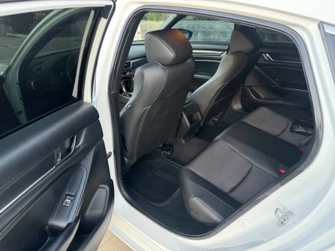Used 2020 Honda Accord Sport image 8