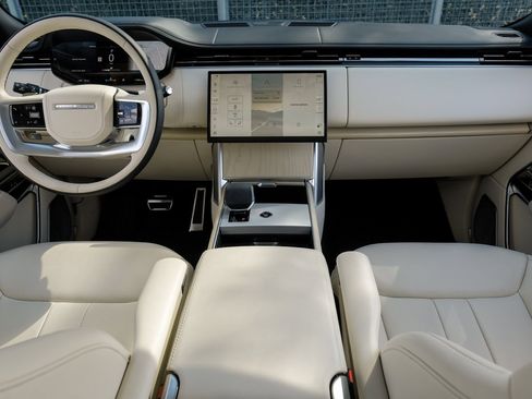 Used 2024 Land Rover Range Rover Autobiography image 15