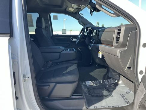 New 2026 GMC Sierra 1500 Elevation w/ LPO, Elevation Black Package image 31