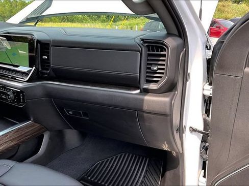 Used 2025 Chevrolet Silverado 2500 LT w/ Trail Boss Package AWD/4WD image 27