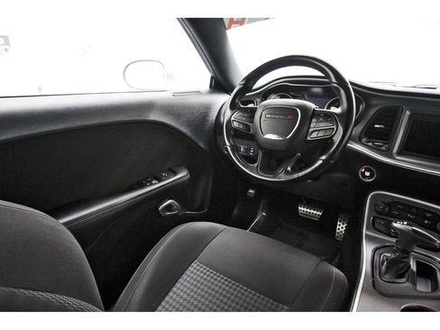 Used 2022 Dodge Challenger R/T image 6