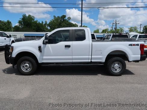 Used 2017 Ford F250 XL w/ Power Equipment Group AWD/4WD image 2