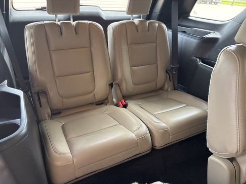 Used 2014 Ford Explorer Limited w/ Equipment Group 302A FWD image 18