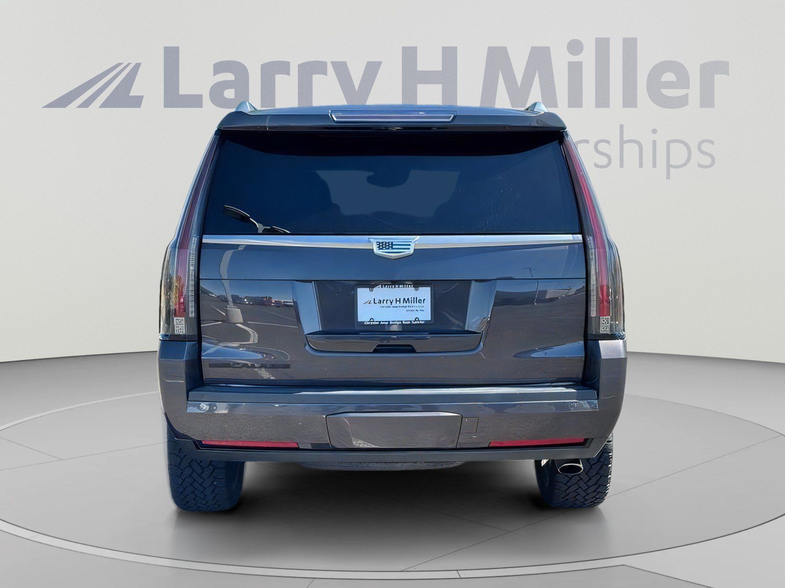 Used 2015 Cadillac Escalade Premium AWD/4WD image 5