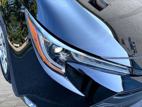 Certified 2025 Toyota Corolla LE FWD image 55