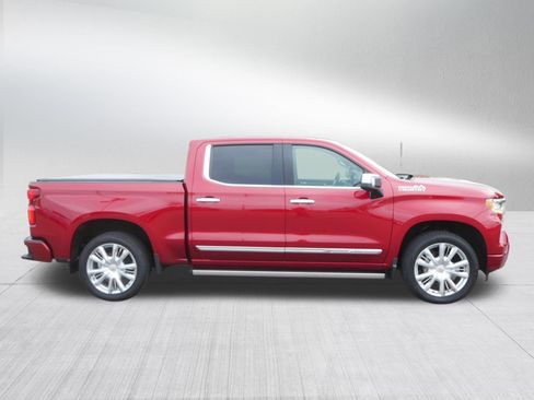 Certified 2025 Chevrolet Silverado 1500 High Country AWD/4WD image 8