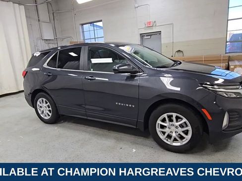 Certified 2022 Chevrolet Equinox LT image 2