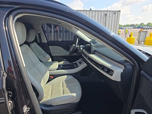 Used 2025 Lincoln Aviator Reserve w/ Jet Appearance Package RWD image 19