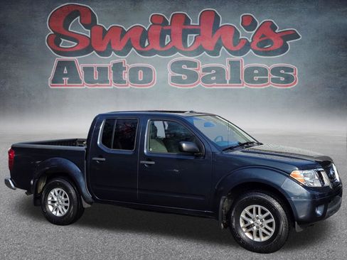 Used 2015 Nissan Frontier SV w/ SV Value Truck Package AWD/4WD image 1