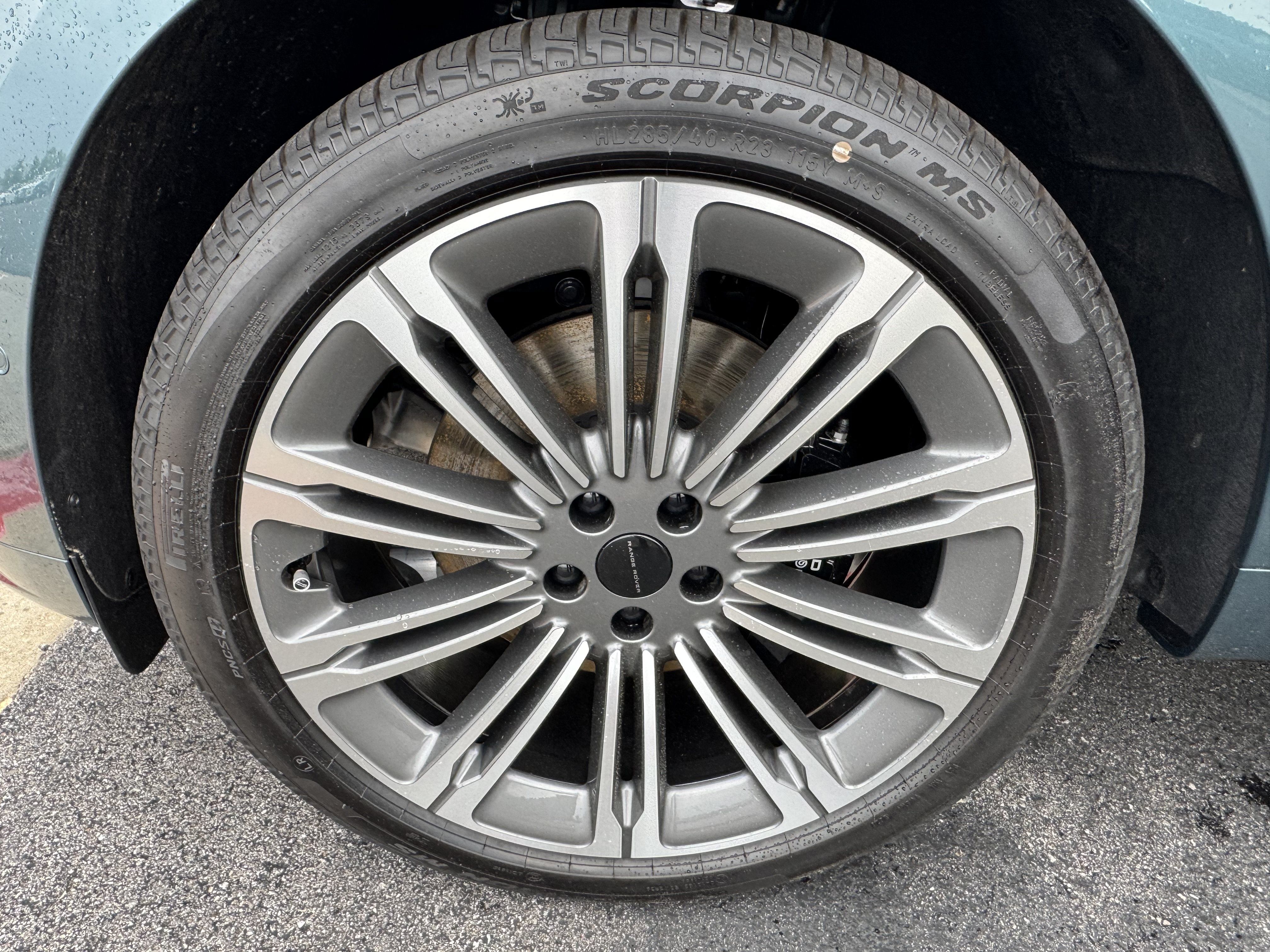 New 2026 Land Rover Range Rover Sport Dynamic SE AWD/4WD image 9